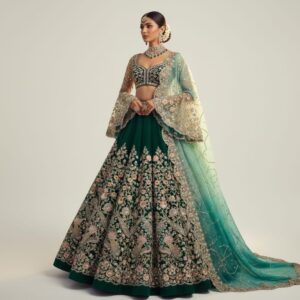 Crimson Rosette Royale